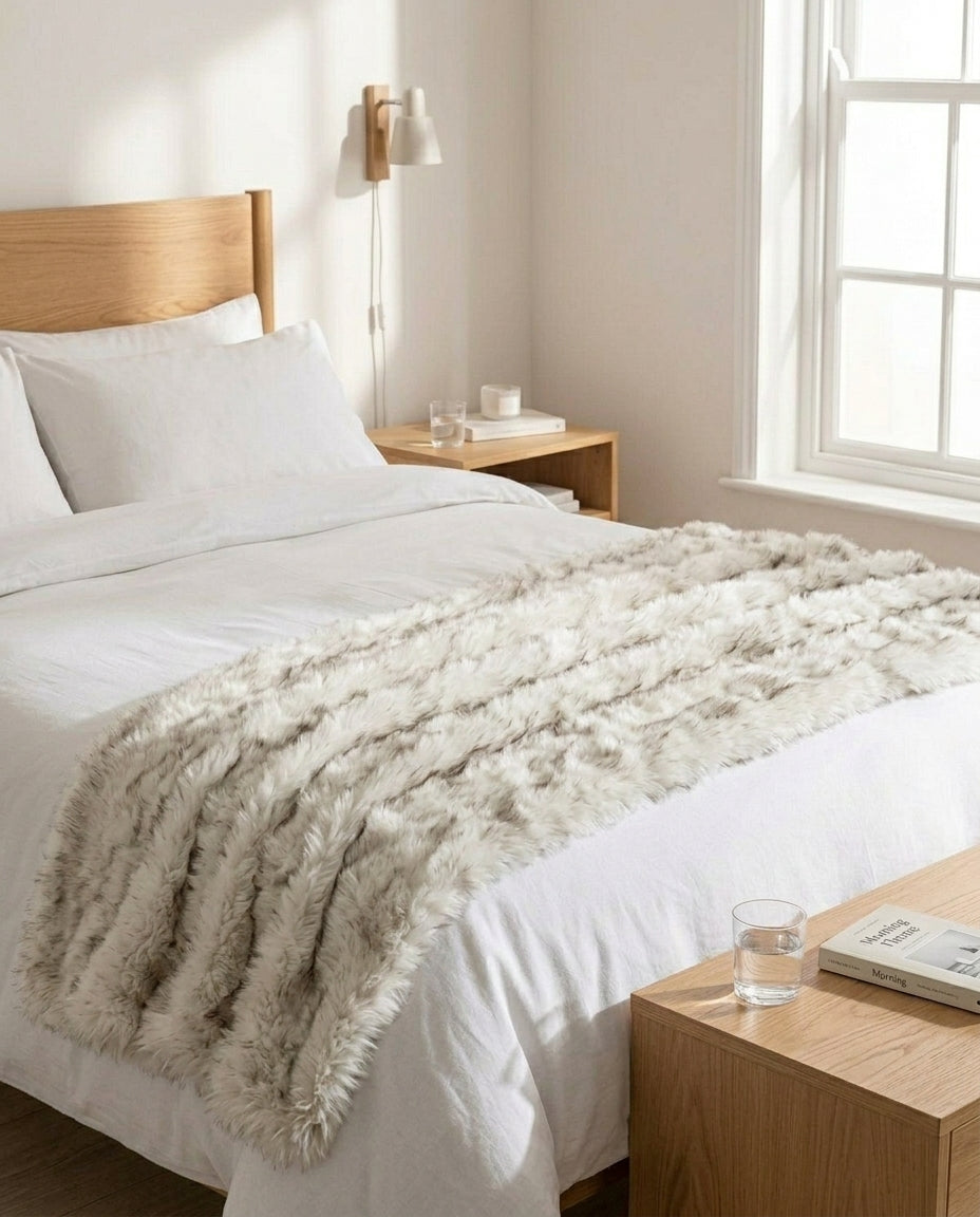 Faux Fox Fur Blanket – Plush, Warm & Cruelty-Free Throw