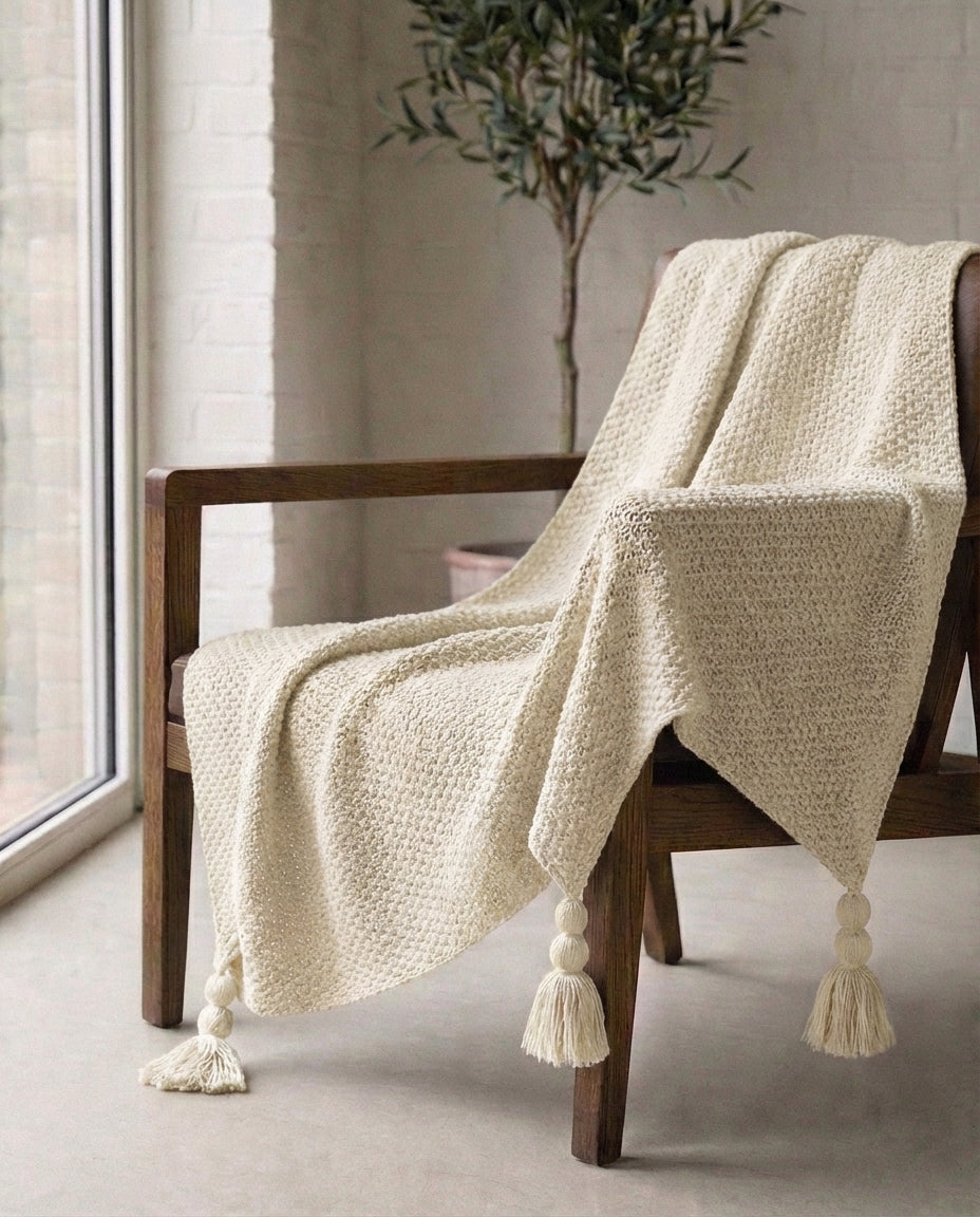 Wool Knit Throw Blanket with Tassels | Nordic Warmth