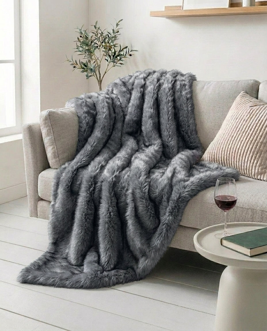 Faux Fox Fur Blanket – Plush, Warm & Cruelty-Free Throw