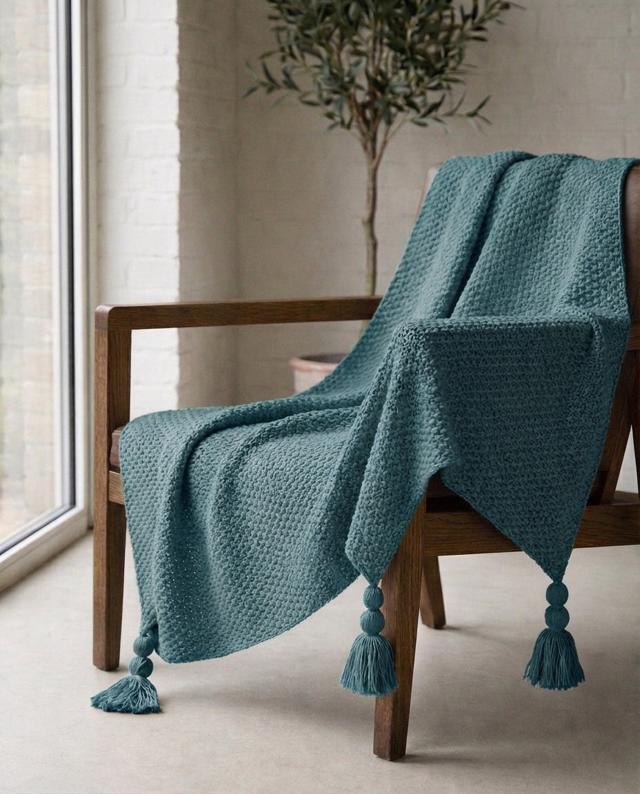 Wool Knit Throw Blanket with Tassels | Nordic Warmth
