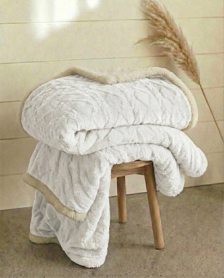 Winter Fleece Blanket – Luxury Plush Throw | 5 Sizes